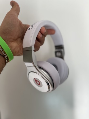 Beats pro dre - by,
